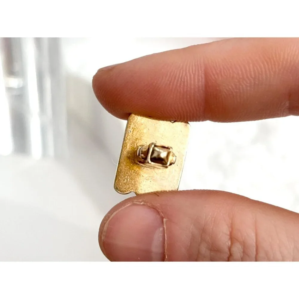 Modernist Scalloped Gold Toned Rectangular Vintage Retro 80's Men's Cuff Links